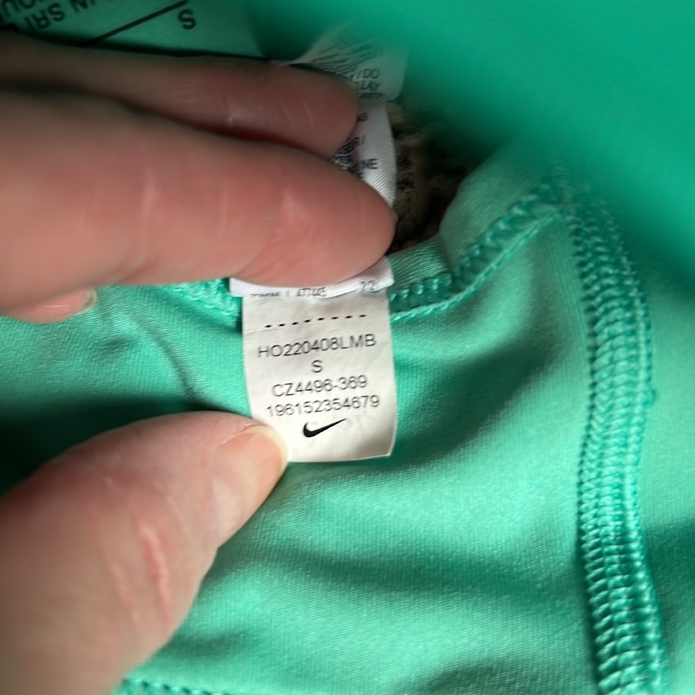 Nike Sports Bra - Picture 5 of 6